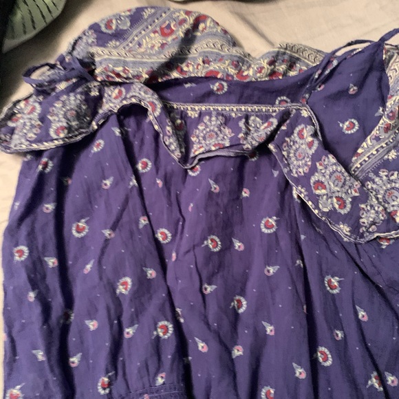 Tops - Picture 6 of 6